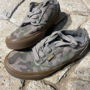 Vans Boys Size 1 Camo Gum Bottom Skate Shoes